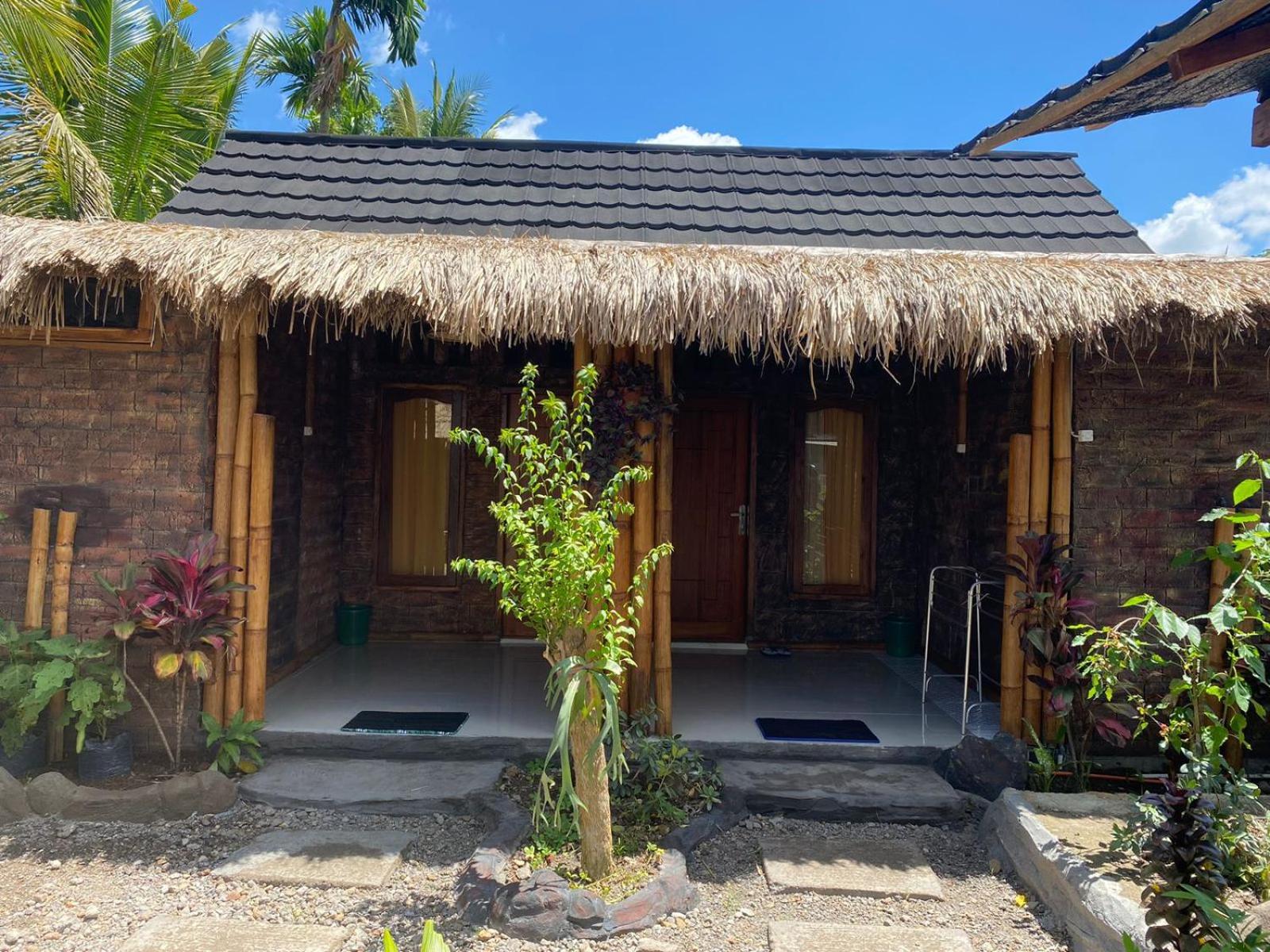 Dira Bungalows เตเตบาตู ภายนอก รูปภาพ